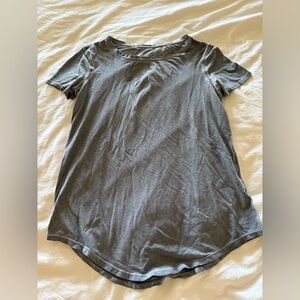 Charcoal Gray Lululemon Women's Short Sleeve Tee